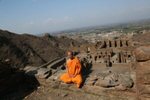 la-templo-Takt-e-bahi-300x200 D-ro So Gilsu vizito al Pakistano en la Marto de 2014