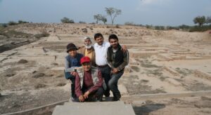tuttaga-ekskurso-en-harappa-300x164 D-ro So Gilsu vizito al Pakistano en la Marto de 2014