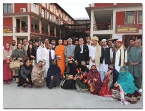 univ.-abdul-wali-khan-300x229 D-ro So Gilsu vizito al Pakistano en la Marto de 2014